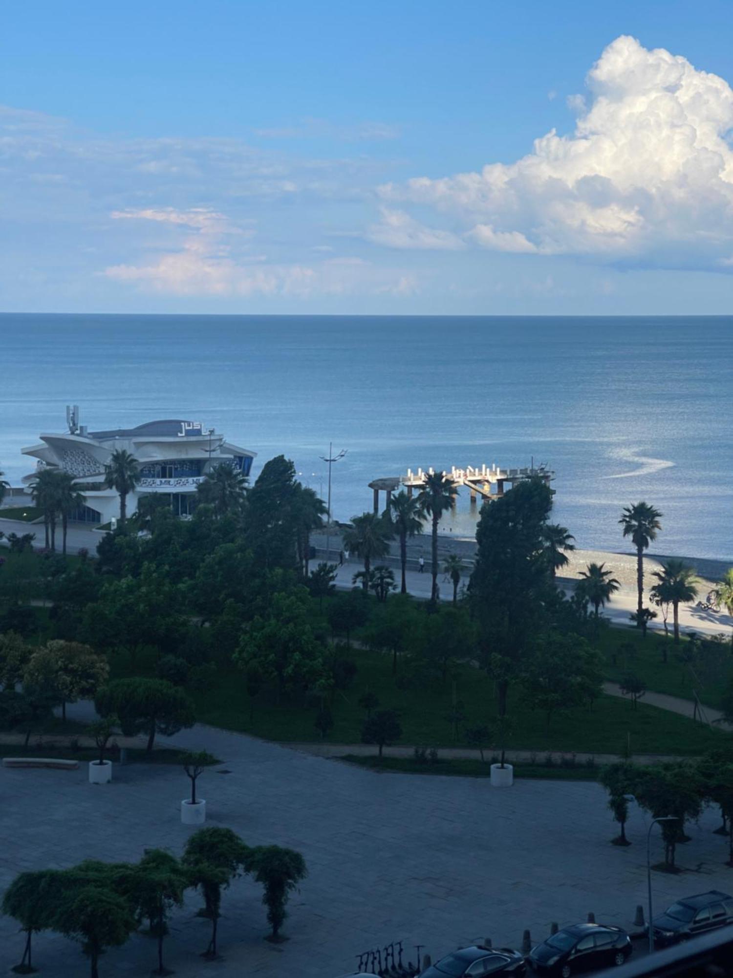 Apartment Batumi Weekend Екстериор снимка
